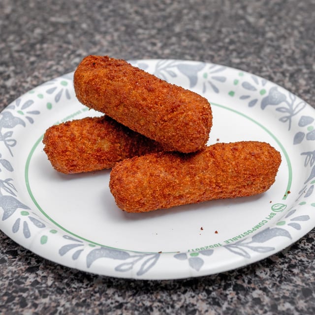Croquetas (3 per order).